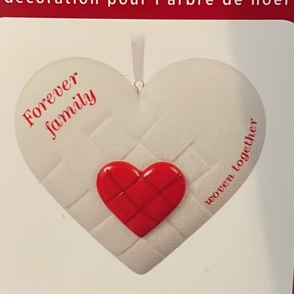 CLOSE-KNIT FAMILY ORNAMENT - Picture 1 of 4